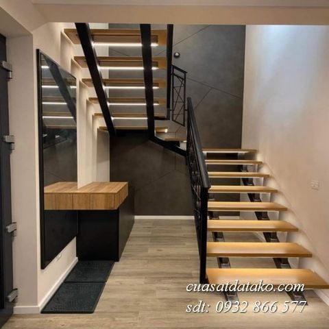 cầu thang xương cá kép kết hợp bậc gỗ