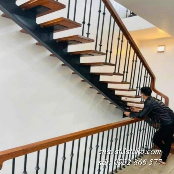 Cầu thang sắt xương cá hiện đại