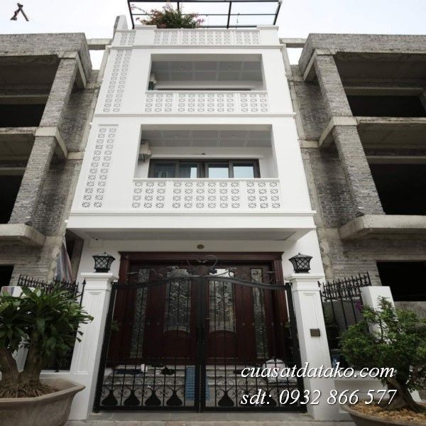 mẫu cửa cổng 2 cánh đẹp hiện đại