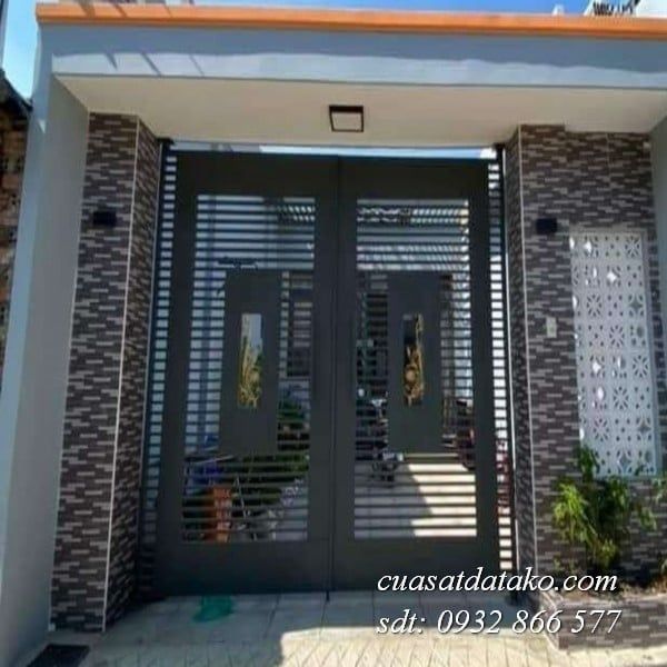 mẫu cửa cổng sắt 2 cánh  đẹp