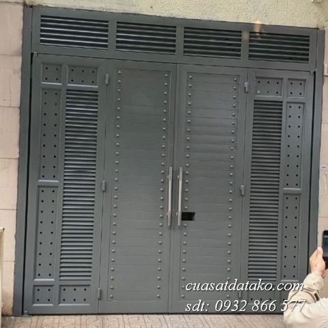 CỬA CỔNG SẮT KÍN ĐÁO