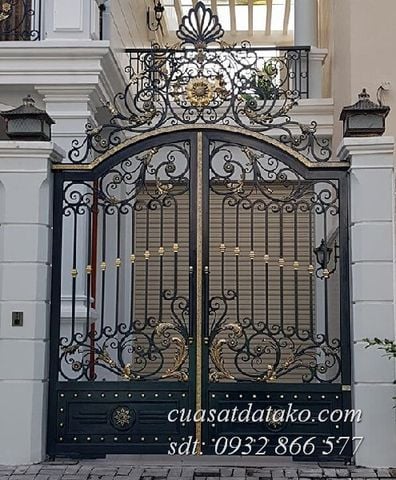 Cửa cổng sắt mỹ thuật CCS02