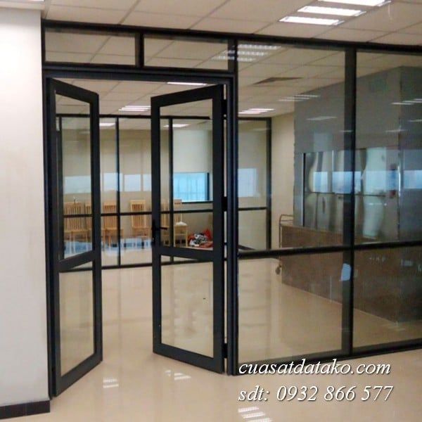 vách nhôm kính xingfa hệ 55
