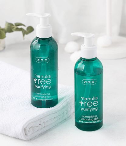  Gel rửa mặt sạch sâu và điều hòa tuyến dầu - Ziaja Manuka Tree Purifying Normalising Cleansing Gel (200ml) 