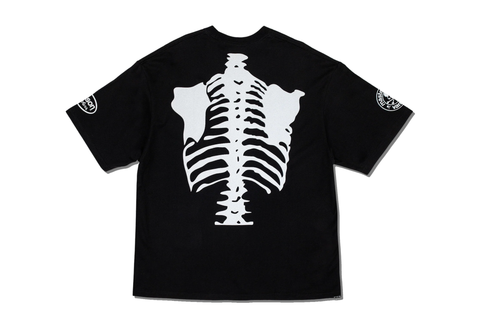 MASTERMIND WORLD X VANSON MENS BONE S/S TEE BLACK ( BOXY FIT ) 