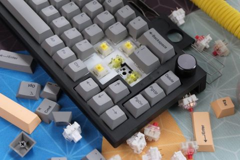  MAXFIT67-  RGB MECHANICAL HOTSWAP KEYBOARD 