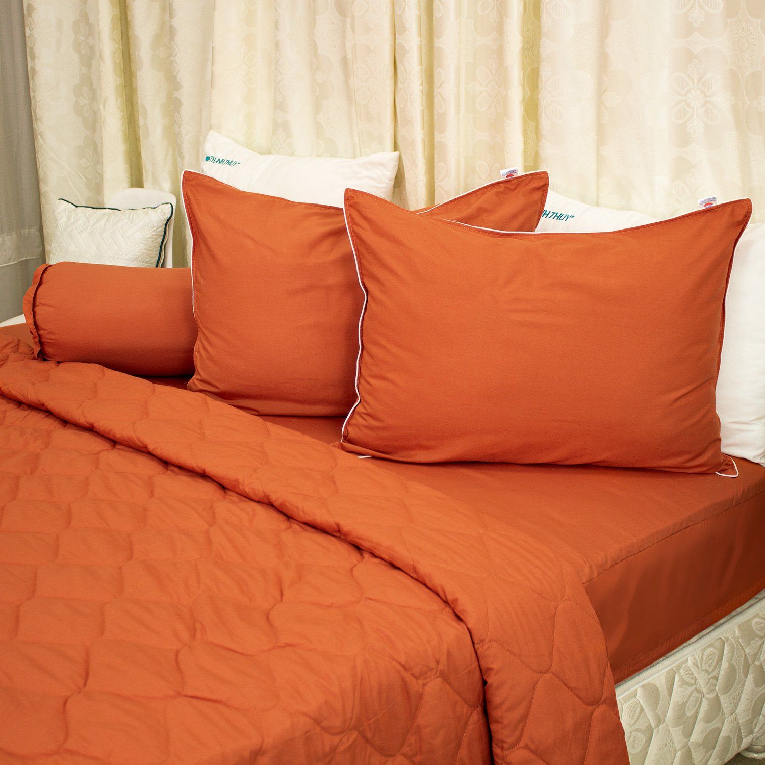  Bộ Ga Bọc Microfiber Chevery Màu Cam Đậm (1) 