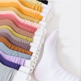  Tất xinh xắn, màu basic, đơn giản, phù hợp mọi bộ đồ 