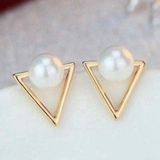  Bông tai thiết kế lạ mắt 