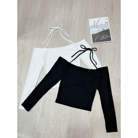  Áo thun ôm tay dài trễ vai 