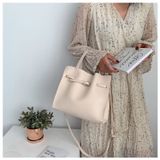  Túi xách công sở Lousia Betto phong cách Hàn Quốc 