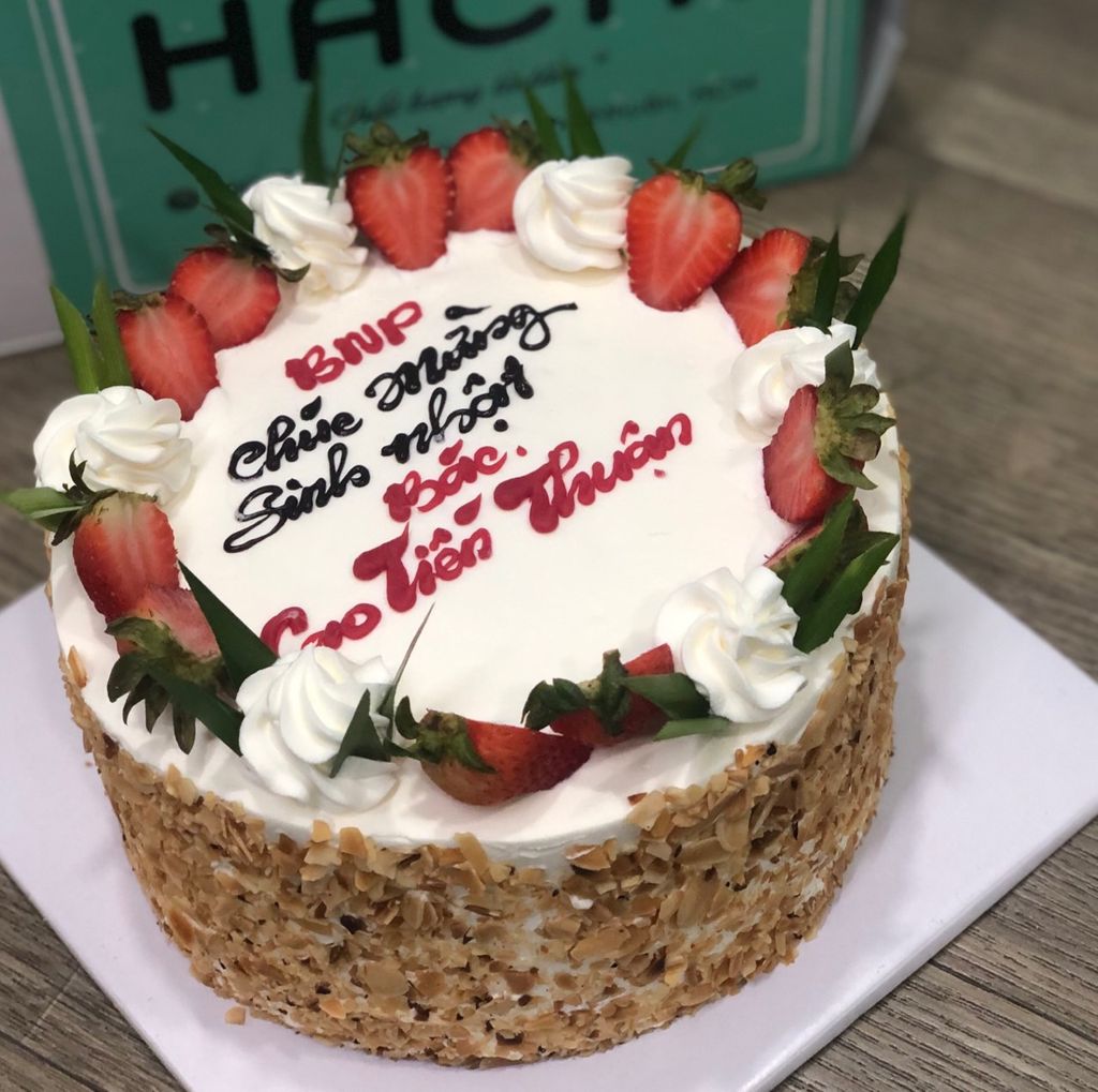  Bánh kem bắp trang trí dâu tây 