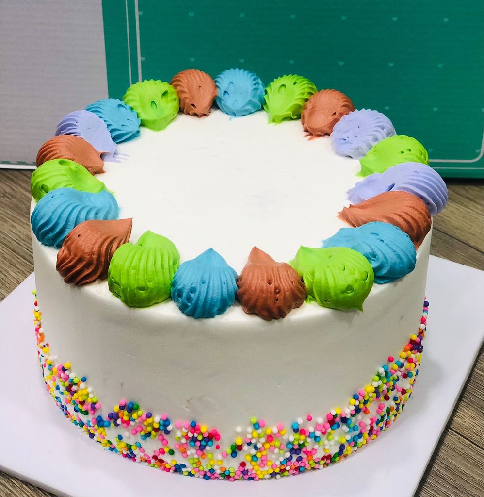  Bánh kem bắp nhiều sắc màu 