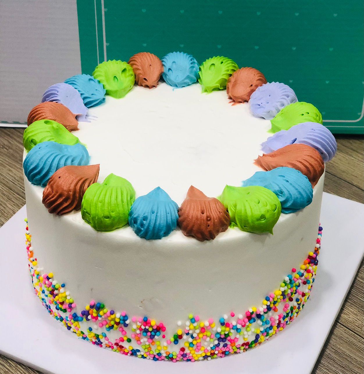  Bánh kem bắp nhiều sắc màu 