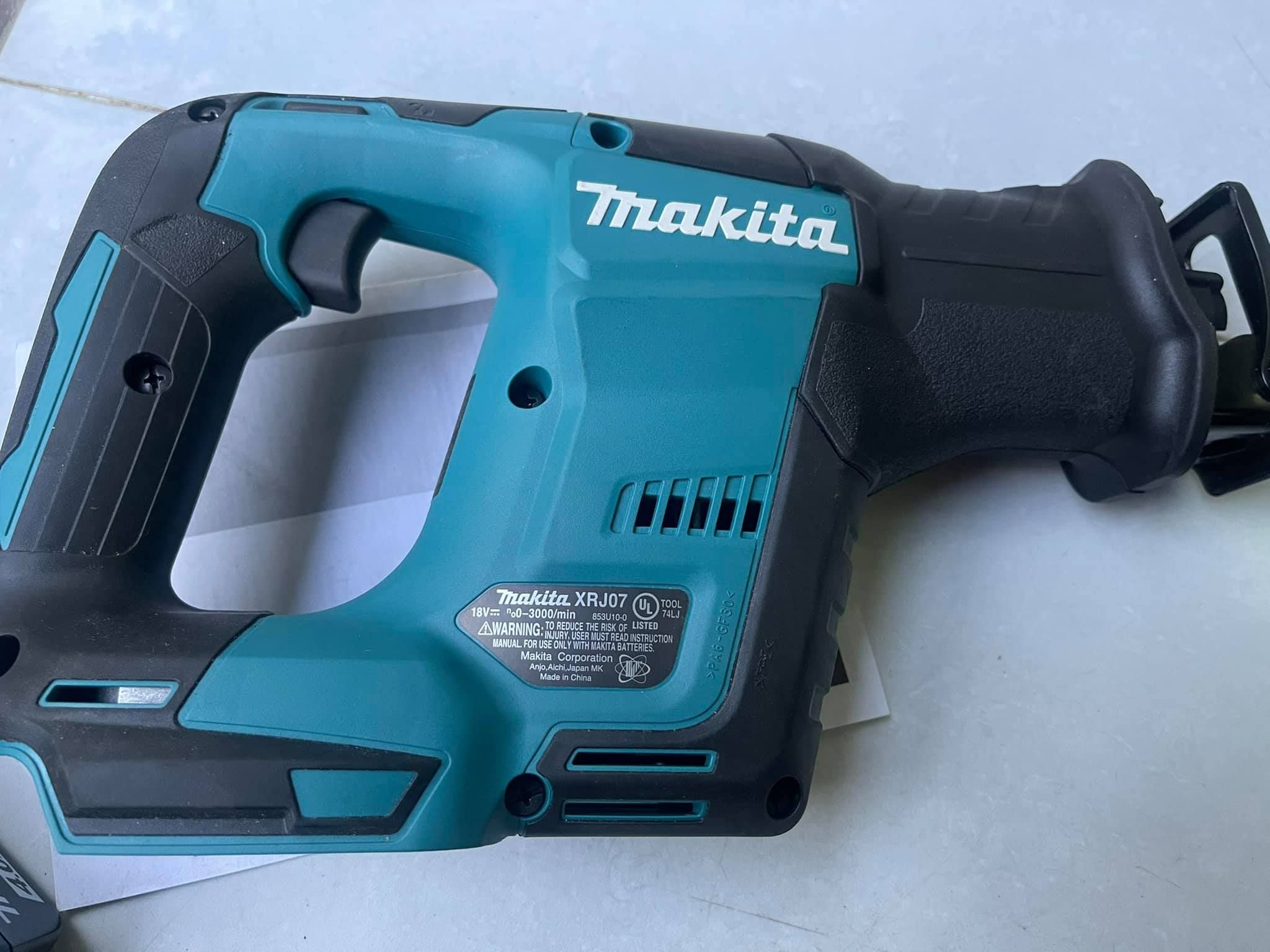 May c a ki m Makita XRJ07 May Khoan Pin Tung Power Tool