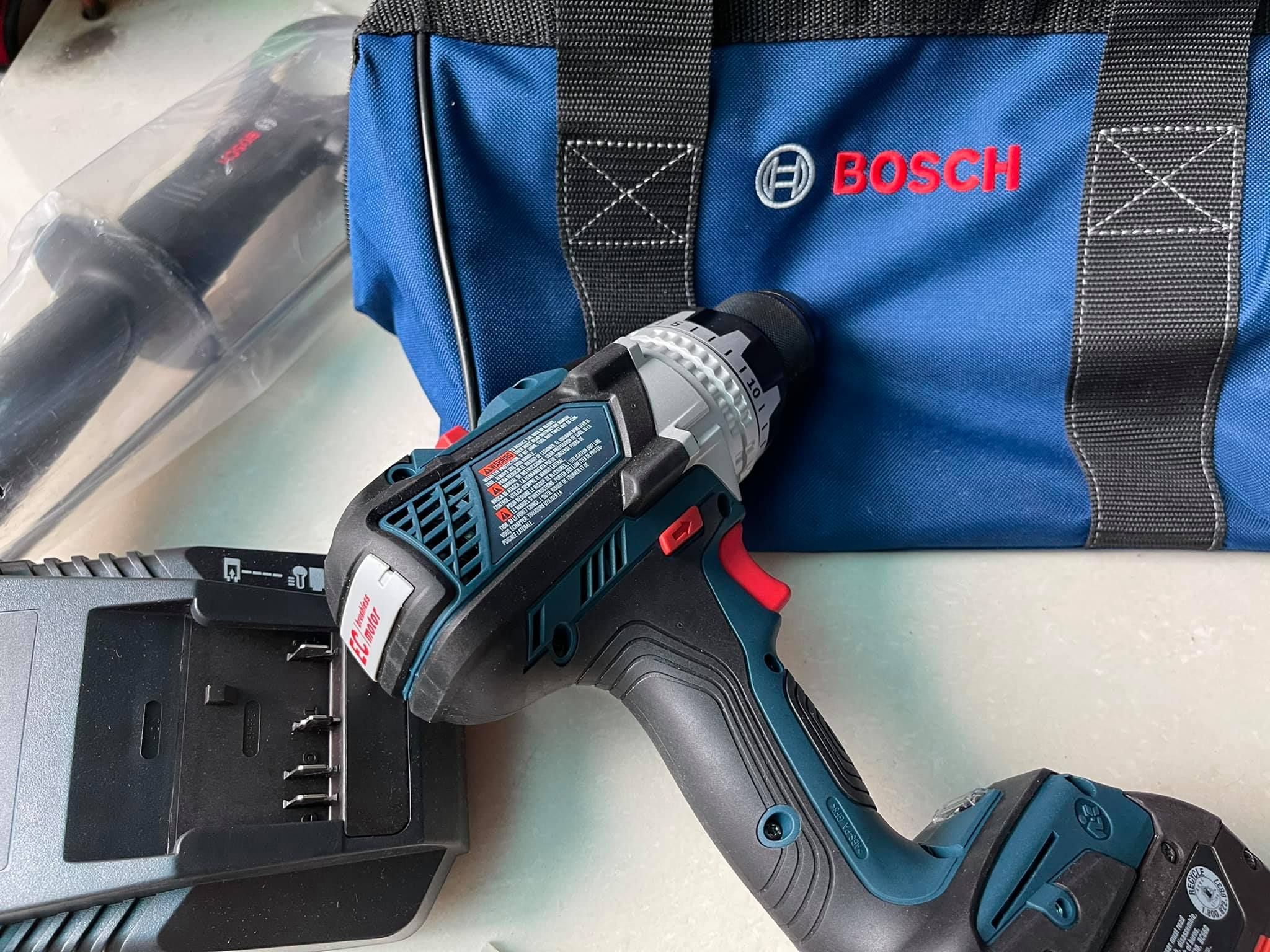MÁY VẶN VÍT BOSCH IDH182-6