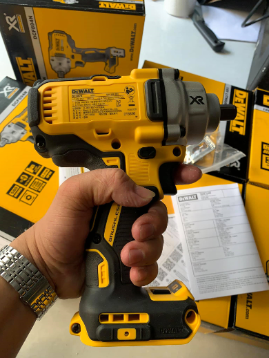 BODY MÁY SIẾT BULONG CẦM TAY 18V DEWALT DCF894N-KR-2