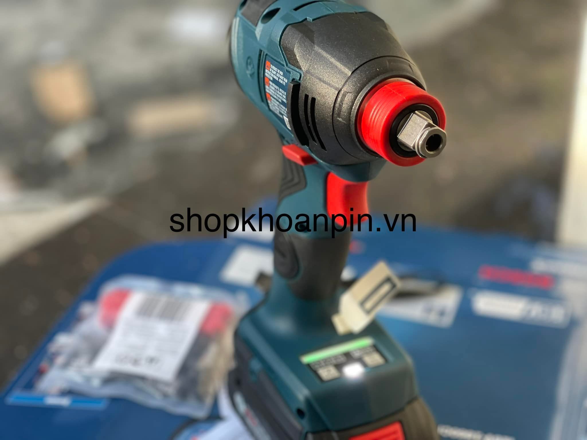 Máy bu lông vít Bosch GDX 18V - 1860C