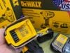 Máy siết bu lông pin Dewalt DCF894M1