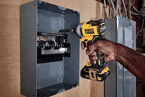MÁY BẮN VÍT DEWALT DCF809C2-5