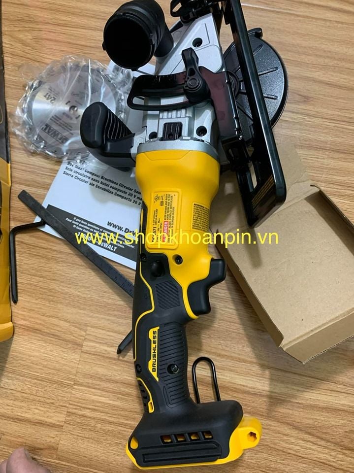 MÁY CẮT DEWALT DCS571B-5