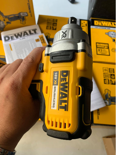 BODY MÁY SIẾT BULONG CẦM TAY 18V DEWALT DCF894N-KR-3