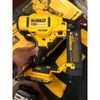 MÁY BẮN ĐINH DEWALT DCN680D1