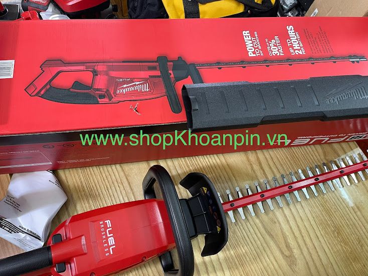 Máy tỉa lá pin Milwaukee 2726
