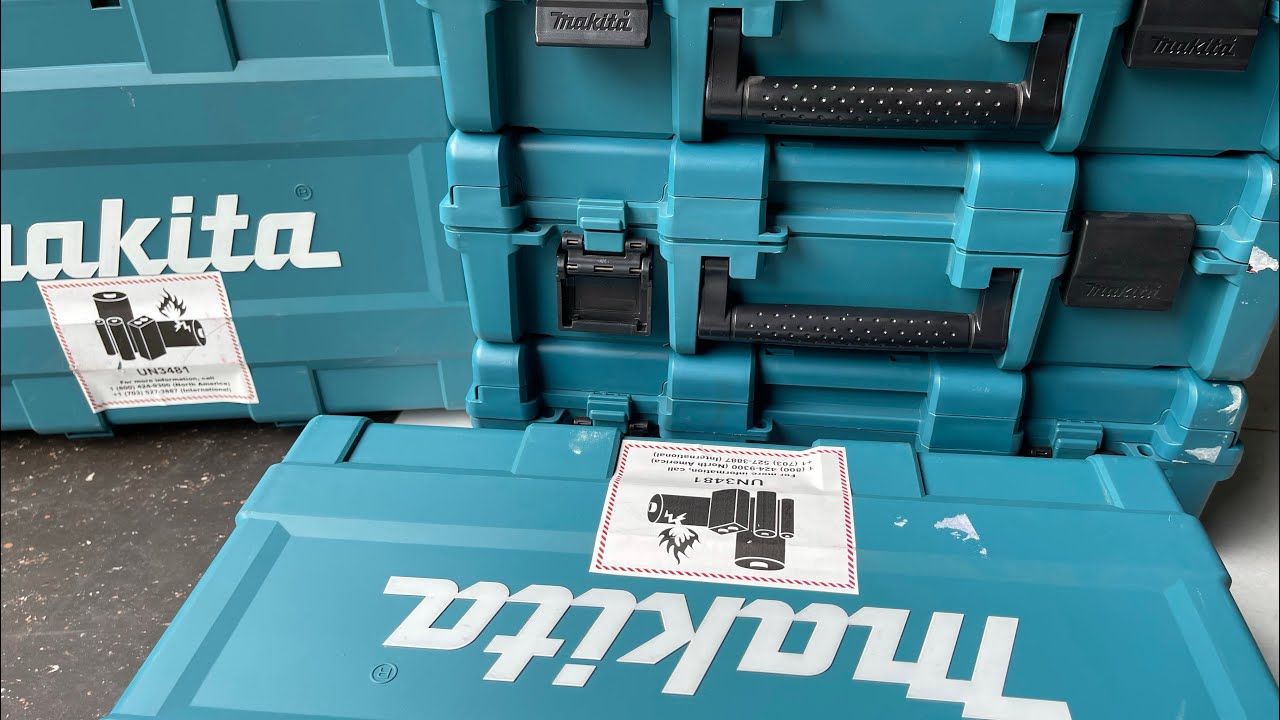 Thùng Makita 2 lớp