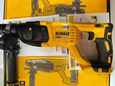 Máy Khoan Búa Pin Dewalt DCH133