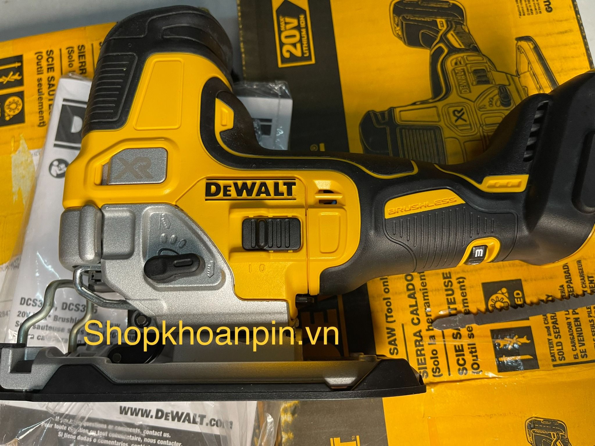 MÁY CƯA LỌNG DEWALT DCS335
