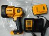 Đèn pin Dewalt DCL043