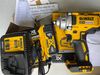 Máy siết bu lông Dewalt DCL894