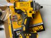 Máy siết bu lông Dewalt DCL894
