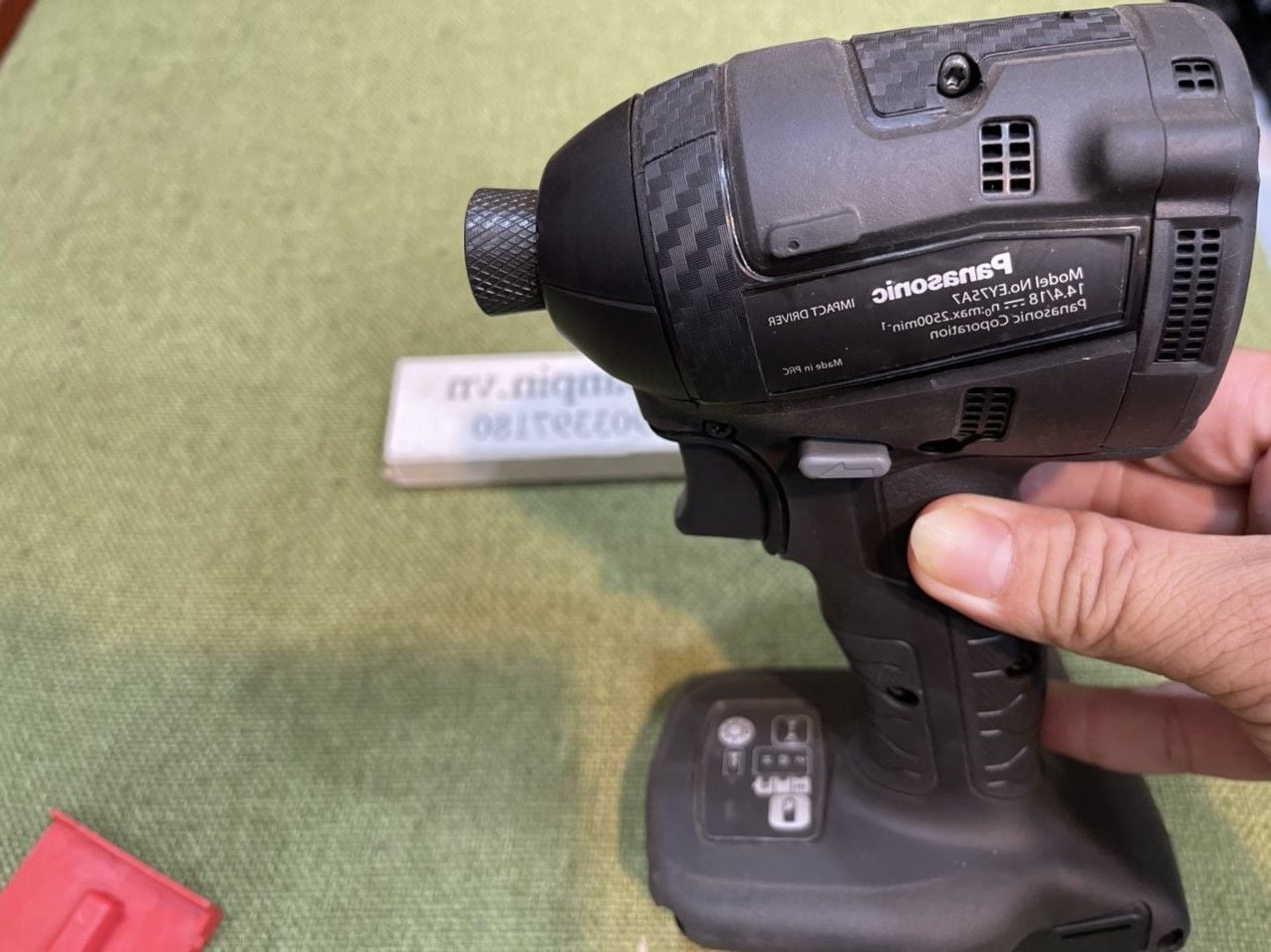 Máy vặn vít Panasonic EY75A7