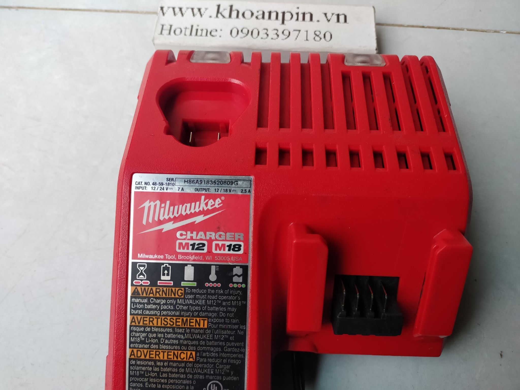 Sạc pin Milwaukee 48-59-1812 (90%)