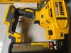 Máy bắn đinh Dewalt DCN681D1