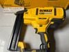 Máy bắn đinh Dewalt DCN681D1