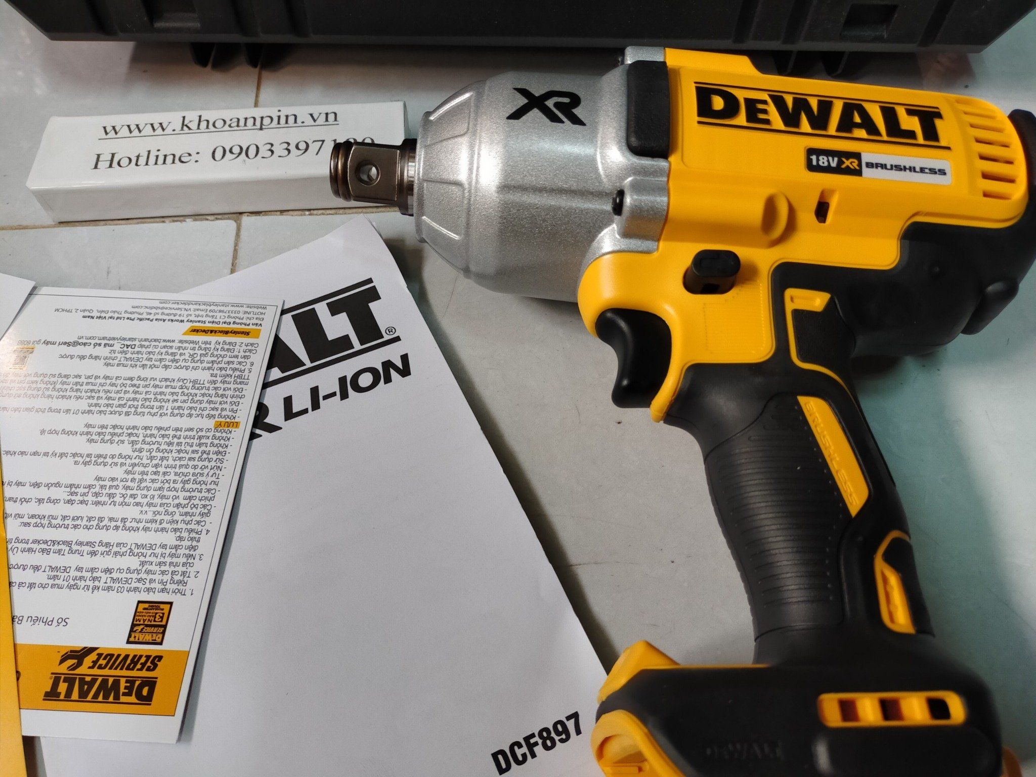 Máy siết bu lông Dewalt DCF897N