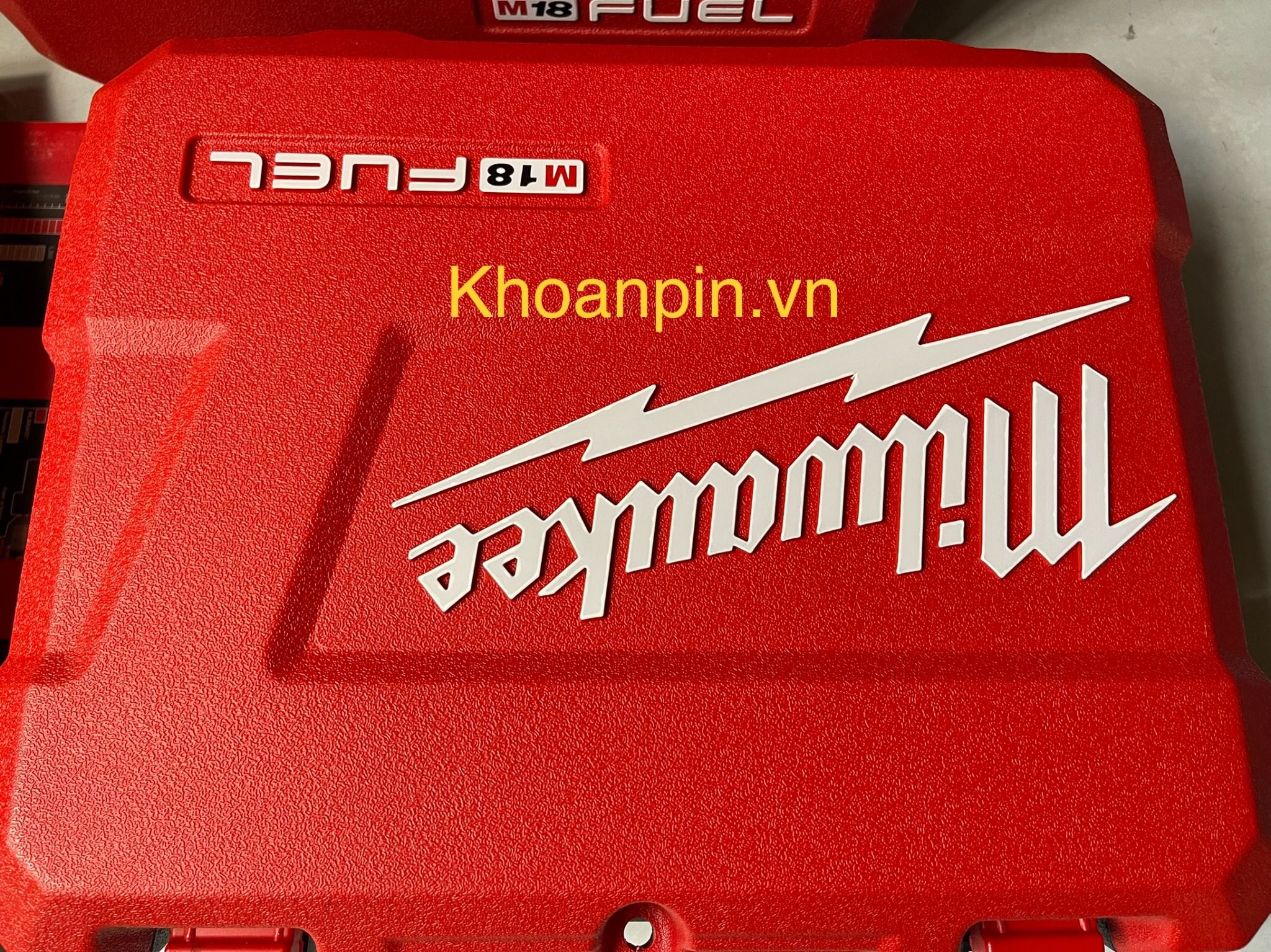 Thùng chứa máy bu lông Milwaukee 2767