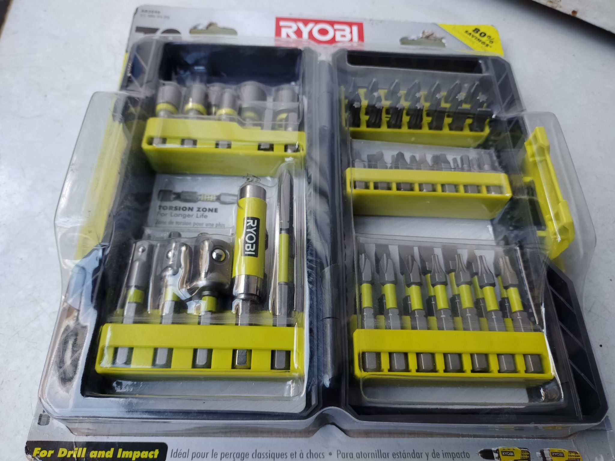 Bộ mũi vặn vít Ryobi gồm 70 món