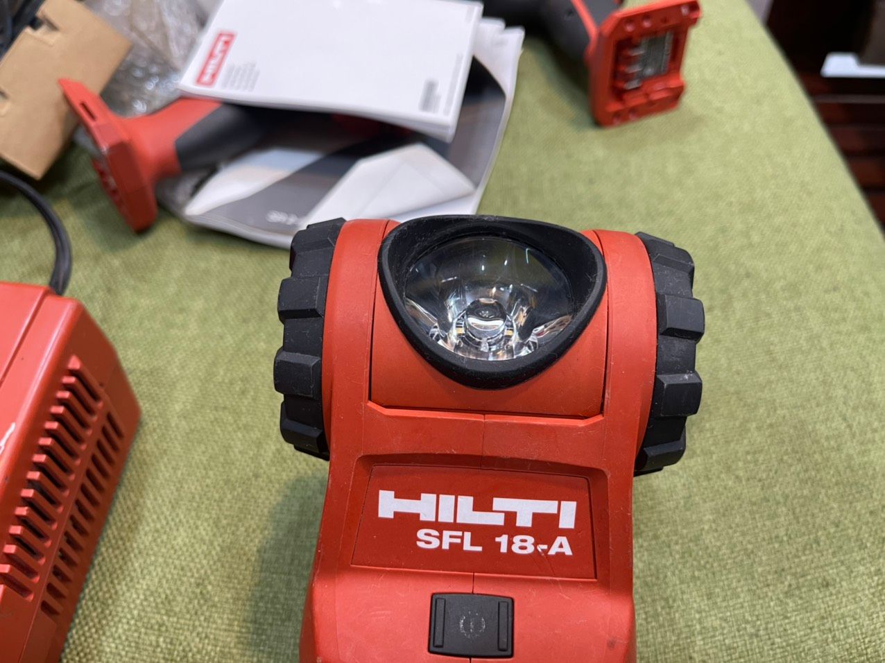 Đèn pin Hilti SFL 18-A
