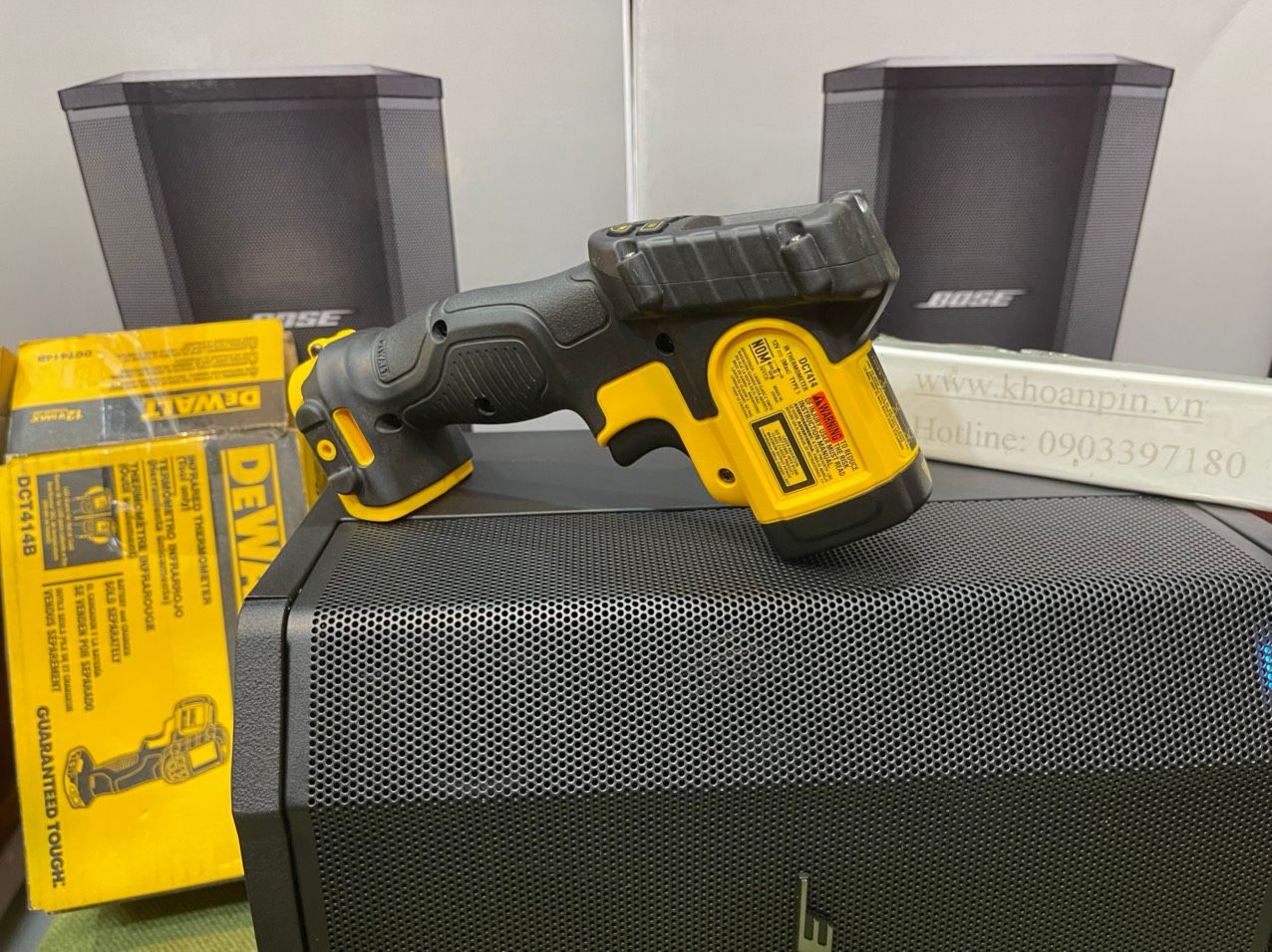 Nhi t k h ng ngo i Dewalt DCT414 May Khoan Pin Tung Power Tool