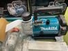 Máy hút chân không Makita DVP180Z
