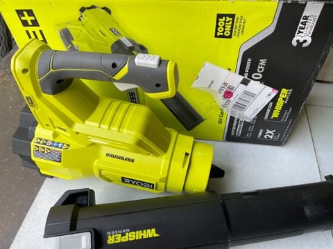 Máy thổi lá Ryobi P21010BTL