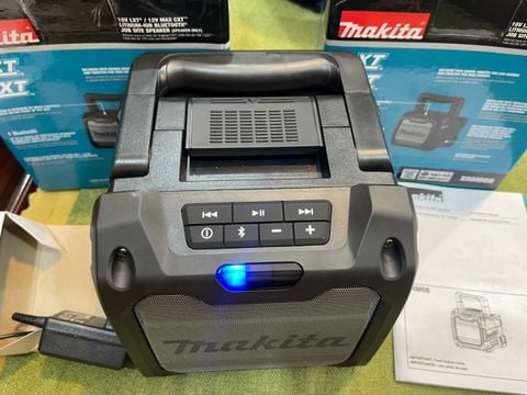 Loa âm thanh Bluetooth Makita XRM08B