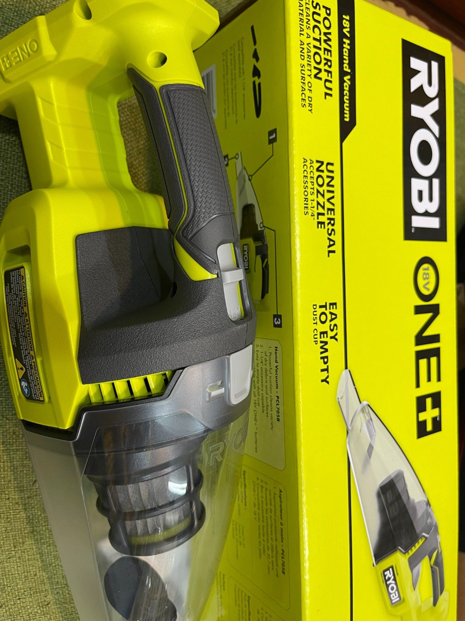 Máy hút bụi Ryobi PCL705B