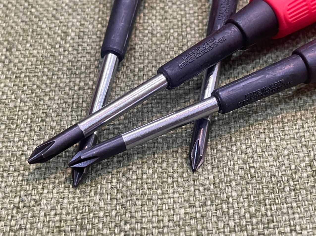 Tua vít bake Anex 7700 2X75 Japan