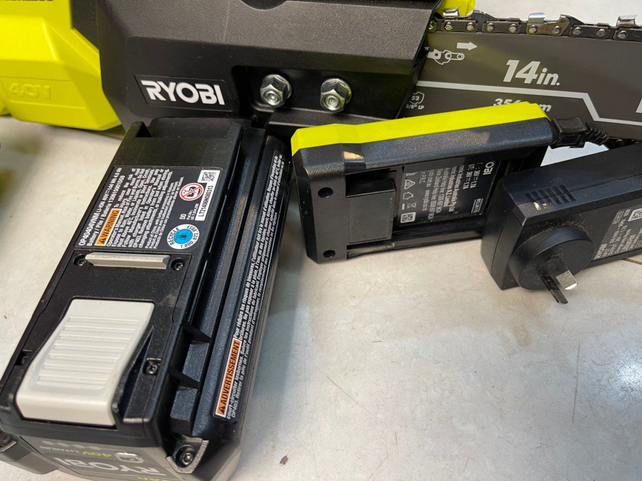 May c a xich pin Ryobi RY40503 40V May Khoan Pin Tung Power Tool