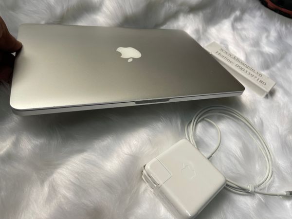 MacBook Pro Retina 13” A1425 – I5 2,5 GHz – 8 Go RAM – Pour Pièces (2012)
